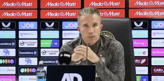 Van Persie stuurt Milambo berichtje na zware blessure