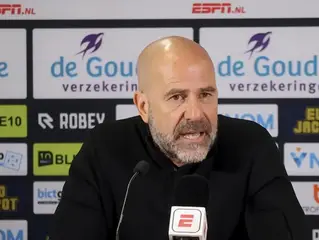 Koeman belt met Bosz over Veerman