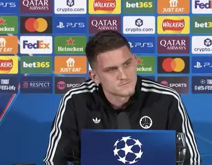 Botman laat zich uit over PSV: "Ben een Ajax-jongen"