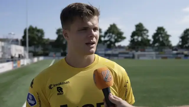 Eerste minuten van Roy Steur bij FC Volendam