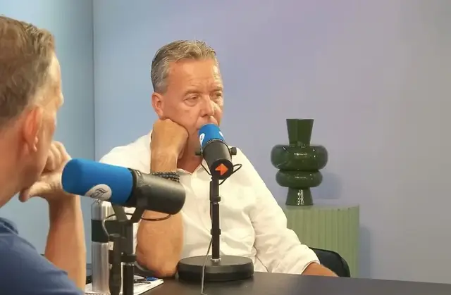 "Afgedankte spelers moeten niet zo janken over Van Persie"