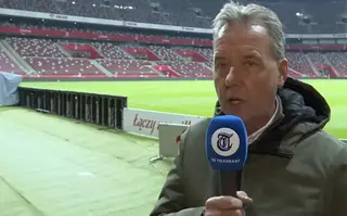 'Haal die Oranje-international maar eens uit de basis!'