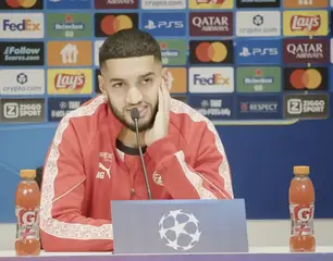 PSV met opgeheven hoofd uit CL