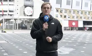 Fans kritisch over Ajax-coach Heitinga: "Het is onhoudbaar"