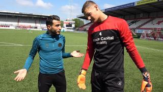 Penalty's nemen op Kjell Scherpen