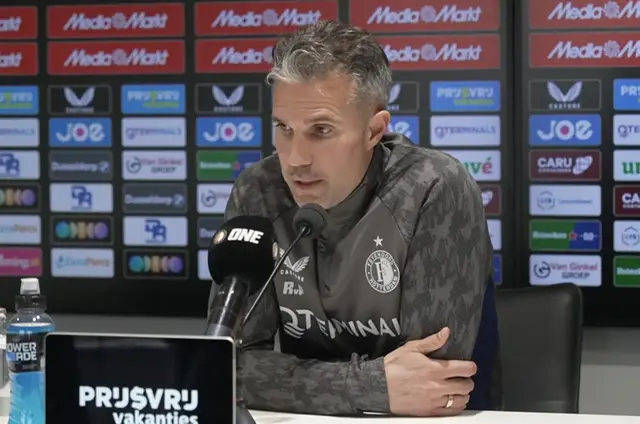 Van Persie voelt de druk bij Feyenoord niet toenemen