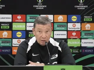 Echteld over zijn ambties als hoofdcoach bij AZ