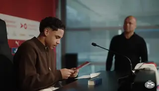 Noah Fernandez verlengt zijn contract bij PSV