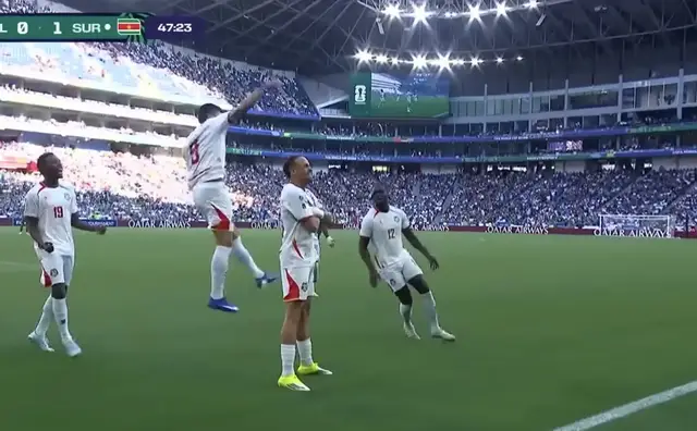 Samenvatting Bolivia - Suriname 2-1 (WK-kwalificatie)