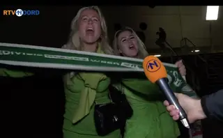FC Groningen supporters huilen tranen van geluk na promotie