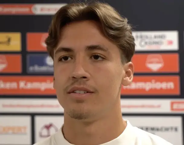 Belgische middenvelder Milan Smits tekent bij De Graafschap