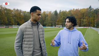 Touzani meets Cody Gakpo