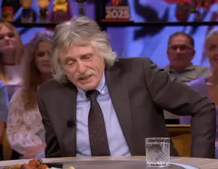 Johan Derksen: "Van Bommel had niet eens geel moeten krijgen!"