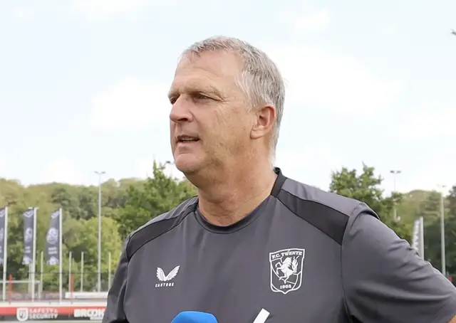 Weghorst goed ontvangen door Van den Brom