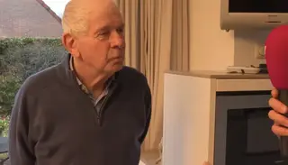 'Hooligans maken Ajax kapot met bergen vuurwerk'