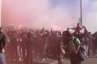 Duizenden fans bij sfeeractie Arena: 125-jarig bestaan Ajax