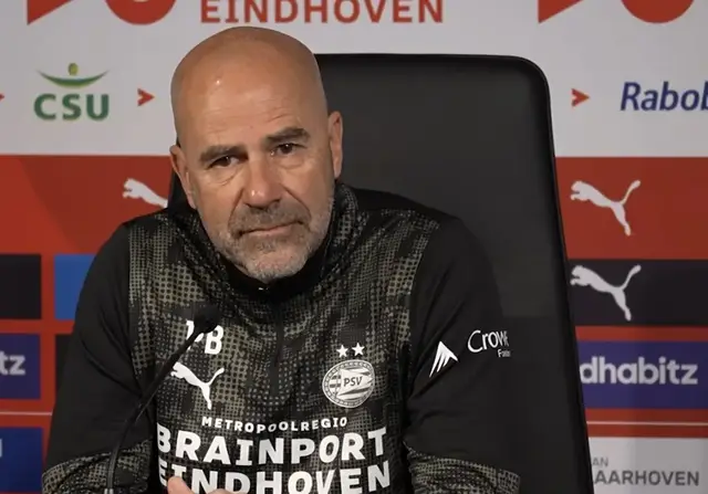 Peter Bosz lacht om kritiek