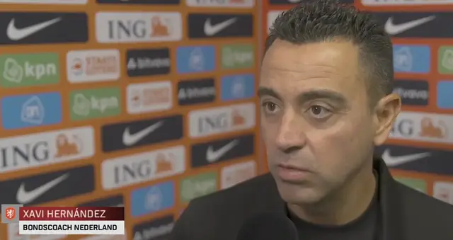 Xavi wil nog om tafel met Koeman en wijst op Cruijff