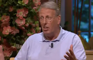 Chris Woerts haalt uit: ‘KNVB heeft boter op het hoofd!’