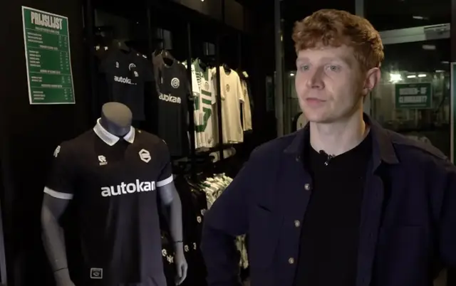 Letters Stadion Oosterpark verweven in nieuw shirt