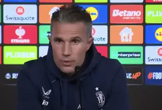 Van Persie baalt van vele blessures bij Feyenoord