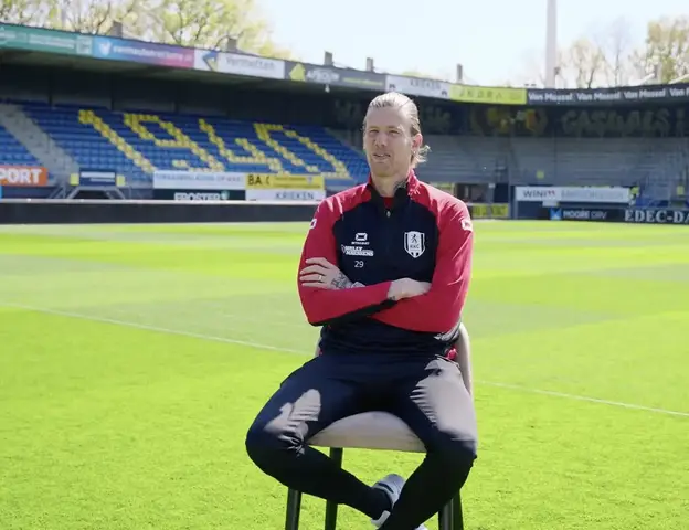 Michiel Kramer zet eerste stappen in trainerscarrière