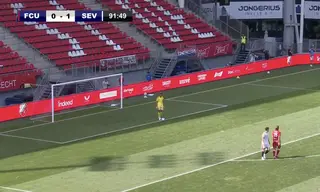 FC Utrecht verliest laatste oefenduel van Sevilla na defensieve fout