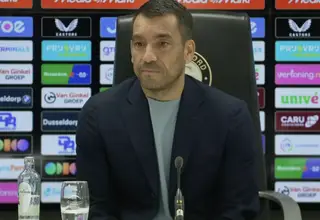 Presentatie Van Bronckhorst bij Feyenoord