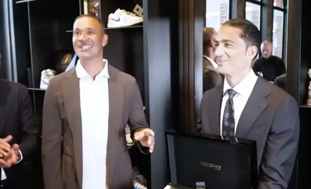 Gullit lyrisch over Eredivisie-scheids Gözübüyük