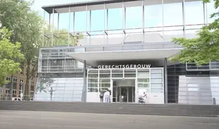 Spelersbus Feyenoord doelwit van voetbalgeweld